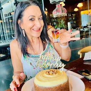 Meet your Posher, Sandy